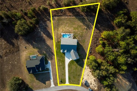 House in Dunnellon, Florida 3 bedrooms, 244.43 sq.m. № 1722576 - photo 5