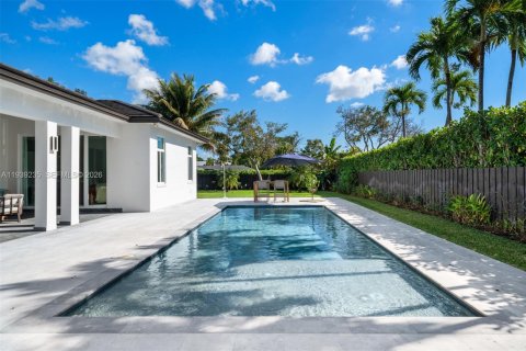 Casa en venta en Miami, Florida, 5 dormitorios, 359.07 m2 № 2056859 - foto 28