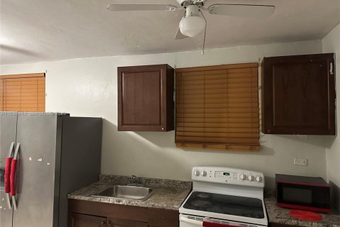 Villa ou maison à louer à Miami, Floride: 3 chambres, 106.84 m2 № 1999493 - photo 6