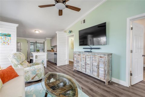 Condo in New Smyrna Beach, Florida, 2 bedrooms  № 1723814 - photo 6
