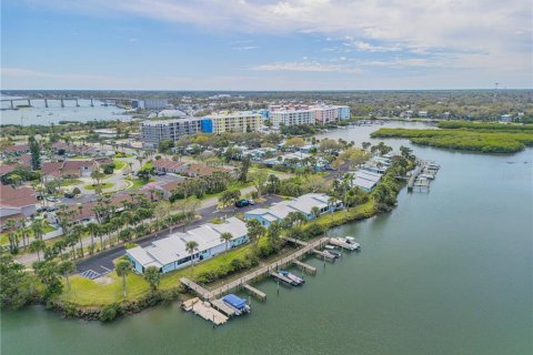 Condo in New Smyrna Beach, Florida, 2 bedrooms  № 1723814 - photo 3