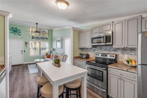 Condo in New Smyrna Beach, Florida, 2 bedrooms  № 1723814 - photo 13