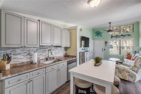 Condo in New Smyrna Beach, Florida, 2 bedrooms  № 1723814 - photo 14