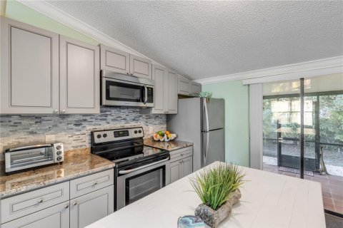Condo in New Smyrna Beach, Florida, 2 bedrooms  № 1723814 - photo 17