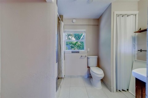 House in Saint Petersburg, Florida 3 bedrooms, 115.94 sq.m. № 1910205 - photo 22