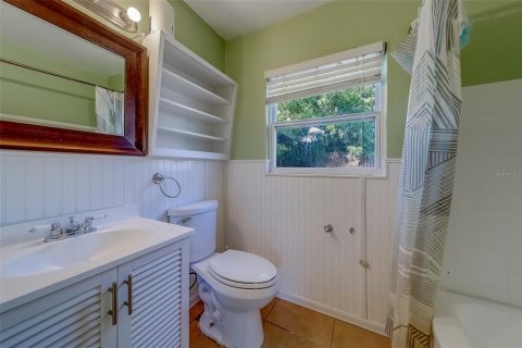 House in Saint Petersburg, Florida 3 bedrooms, 115.94 sq.m. № 1910205 - photo 30