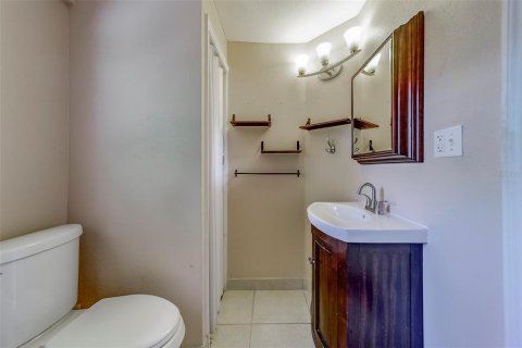 House in Saint Petersburg, Florida 3 bedrooms, 115.94 sq.m. № 1910205 - photo 21