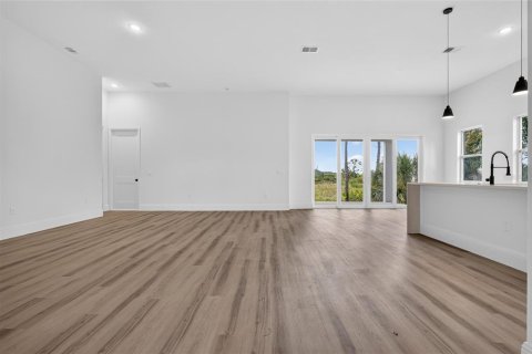 Купить виллу или дом в Порт-Шарлотт, Флорида 11 комнат, 217.95м2, № 2349328 - фото 11