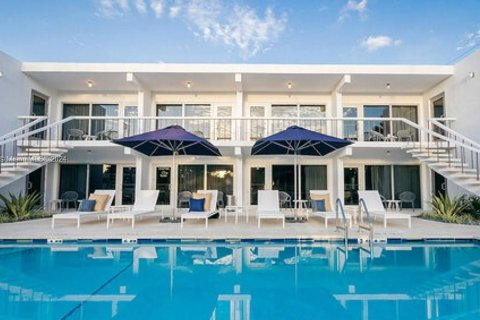 Hotel in Lauderdale-by-the-Sea, Florida № 1712794 - photo 3