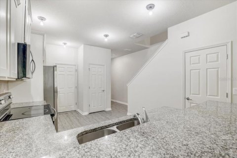 Touwnhouse à vendre à Tampa, Floride: 2 chambres, 137.5 m2 № 1886207 - photo 7