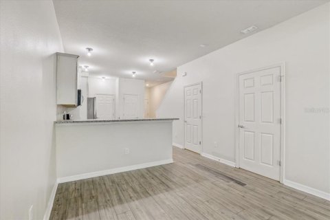 Touwnhouse à vendre à Tampa, Floride: 2 chambres, 137.5 m2 № 1886207 - photo 10