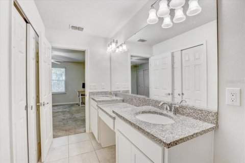 Touwnhouse à vendre à Tampa, Floride: 2 chambres, 137.5 m2 № 1886207 - photo 21