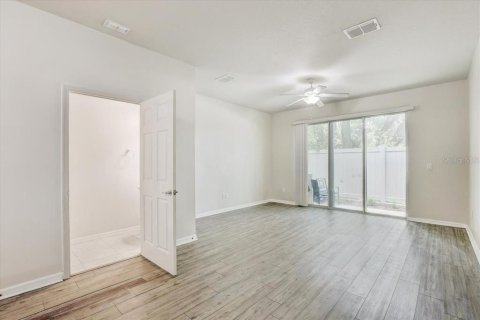 Touwnhouse à vendre à Tampa, Floride: 2 chambres, 137.5 m2 № 1886207 - photo 11