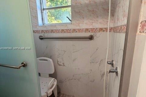 Condo in Miami, Florida, 2 bedrooms  № 2391947 - photo 8