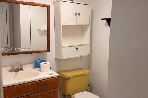 Condo in Miami, Florida, 2 bedrooms  № 2391947 - photo 4