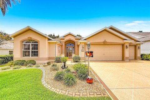 House in The Villages, Florida 3 bedrooms, 217.21 sq.m. № 2321064