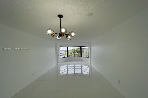 Copropriété à louer à Miami, Floride: 1 chambre, 76.64 m2 № 1849224 - photo 1
