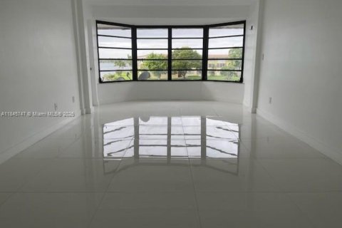 Copropriété à louer à Miami, Floride: 1 chambre, 76.64 m2 № 1849224 - photo 7
