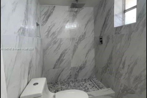 Copropriété à louer à Miami, Floride: 1 chambre, 76.64 m2 № 1849224 - photo 4