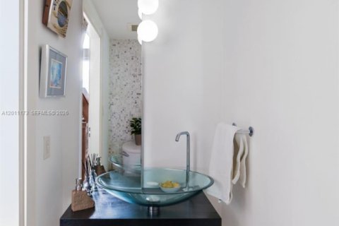 Copropriété à louer à Miami, Floride: 2 chambres, 144 m2 № 2076669 - photo 24