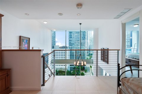 Copropriété à louer à Miami, Floride: 2 chambres, 144 m2 № 2076669 - photo 17