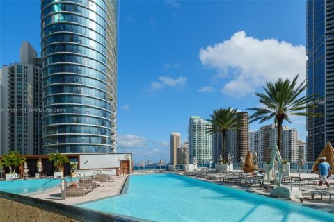 Copropriété à louer à Miami, Floride: 2 chambres, 144 m2 № 2076669 - photo 4