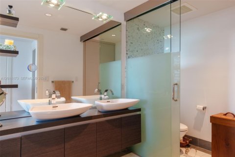 Copropriété à louer à Miami, Floride: 2 chambres, 144 m2 № 2076669 - photo 14