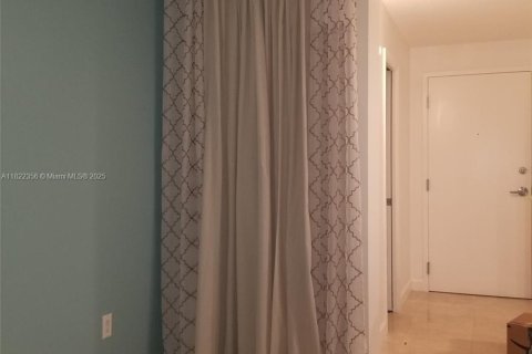 Снять в аренду кондоминиум в Майами-Бич, Флорида 1 спальня, 74.88м2, № 1958710 - фото 10