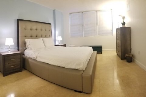 Снять в аренду кондоминиум в Майами-Бич, Флорида 1 спальня, 74.88м2, № 1958710 - фото 12