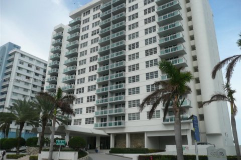 Снять в аренду кондоминиум в Майами-Бич, Флорида 1 спальня, 74.88м2, № 1958710 - фото 19