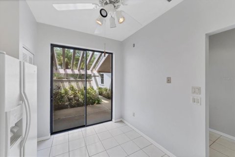 House in Sarasota, Florida 2 bedrooms, 116.13 sq.m. № 867034 - photo 7
