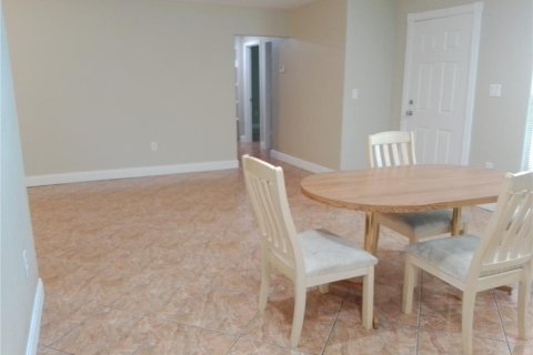 Casa en venta en Eustis, Florida, 3 dormitorios, 114.83 m2 № 1918098 - foto 6