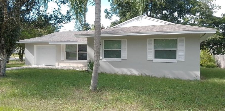 Casa en Eustis, Florida 3 dormitorios, 114.83 m2 № 1918098