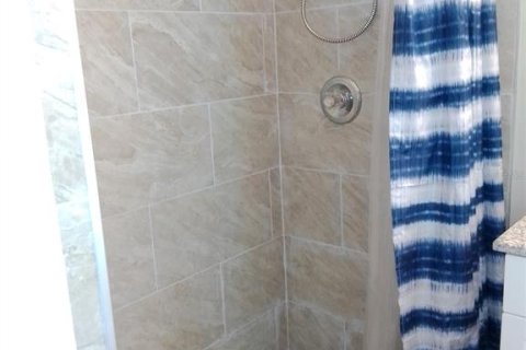 Casa en venta en Eustis, Florida, 3 dormitorios, 114.83 m2 № 1918098 - foto 12