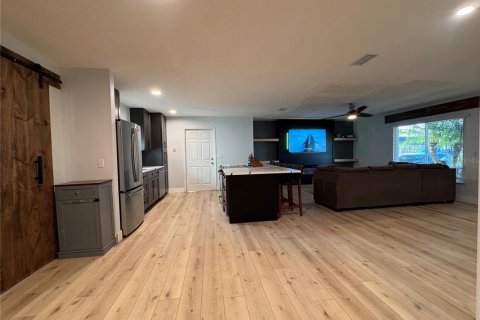House in Edgewater, Florida 3 bedrooms, 188.13 sq.m. № 1560872 - photo 7