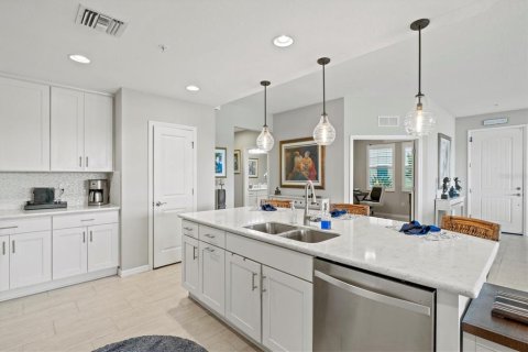 Condo in Venice, Florida, 2 bedrooms  № 1737140 - photo 14