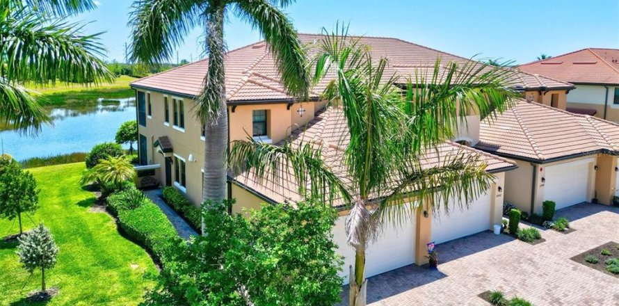Condo in Venice, Florida, 2 bedrooms № 1737140