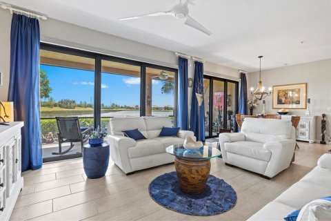 Condo in Venice, Florida, 2 bedrooms  № 1737140 - photo 8