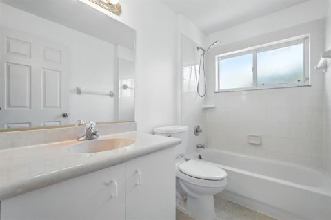 House in Port Orange, Florida 3 bedrooms, 161.84 sq.m. № 1876832 - photo 27