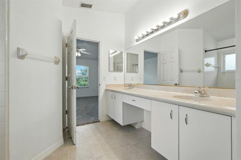 House in Port Orange, Florida 3 bedrooms, 161.84 sq.m. № 1876832 - photo 26