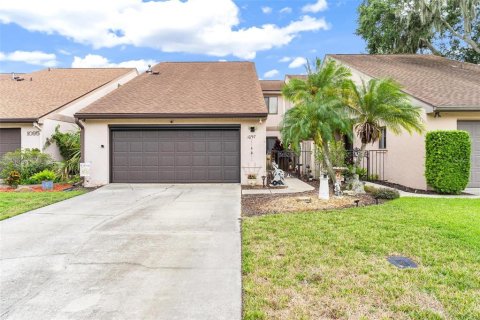 Townhouse in Leesburg, Florida 3 bedrooms, 209.96 sq.m. № 1900859 - photo 1