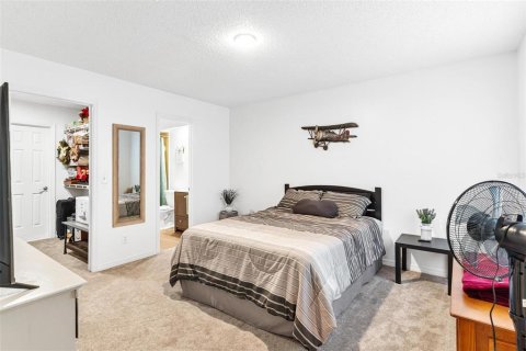 Townhouse in Leesburg, Florida 3 bedrooms, 209.96 sq.m. № 1900859 - photo 28