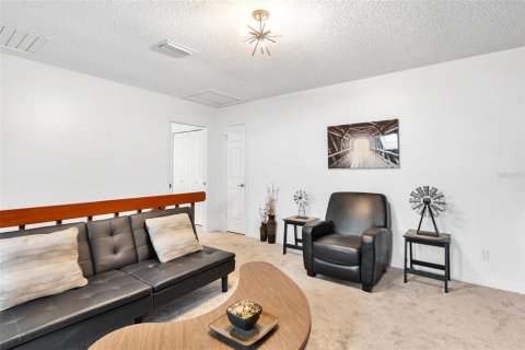 Townhouse in Leesburg, Florida 3 bedrooms, 209.96 sq.m. № 1900859 - photo 27