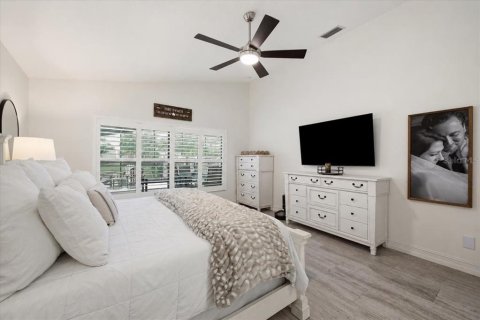 House in Bradenton, Florida 4 bedrooms, 224.08 sq.m. № 2227542 - photo 23
