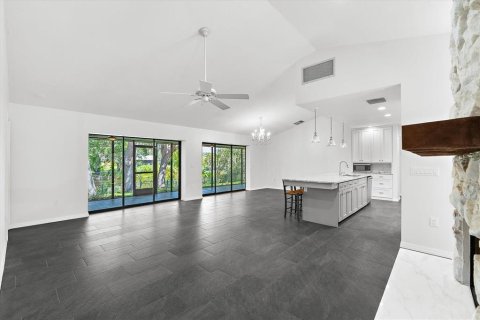 House in Sarasota, Florida 4 bedrooms, 258.45 sq.m. № 1805837 - photo 16