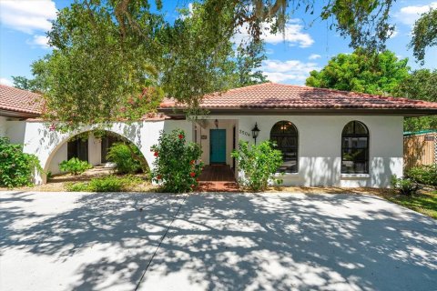 House in Sarasota, Florida 4 bedrooms, 258.45 sq.m. № 1805837 - photo 2