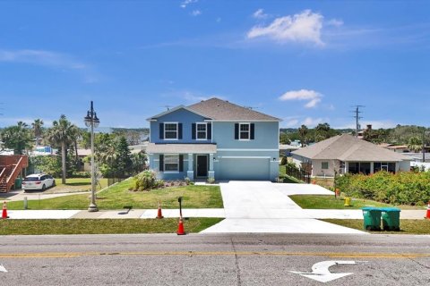 House in Daytona Beach, Florida 5 bedrooms, 250.09 sq.m. № 1688060 - photo 2