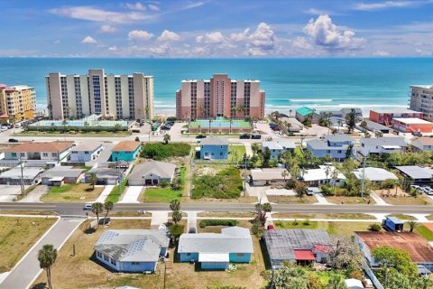 House in Daytona Beach, Florida 5 bedrooms, 250.09 sq.m. № 1688060 - photo 6