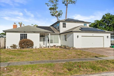 House in Altamonte Springs, Florida 4 bedrooms, 250.09 sq.m. № 2112330 - photo 2