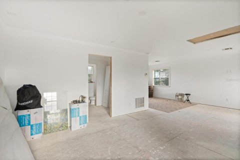 House in Altamonte Springs, Florida 4 bedrooms, 250.09 sq.m. № 2112330 - photo 29